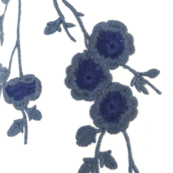 Soft Surroundings Alexandria Tunic White Cotton Blue Floral Embroidery - Size XL - Picture 3 of 8